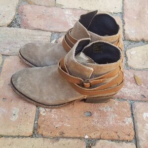 H Hudson Horrigan ankle booties suede leather boot